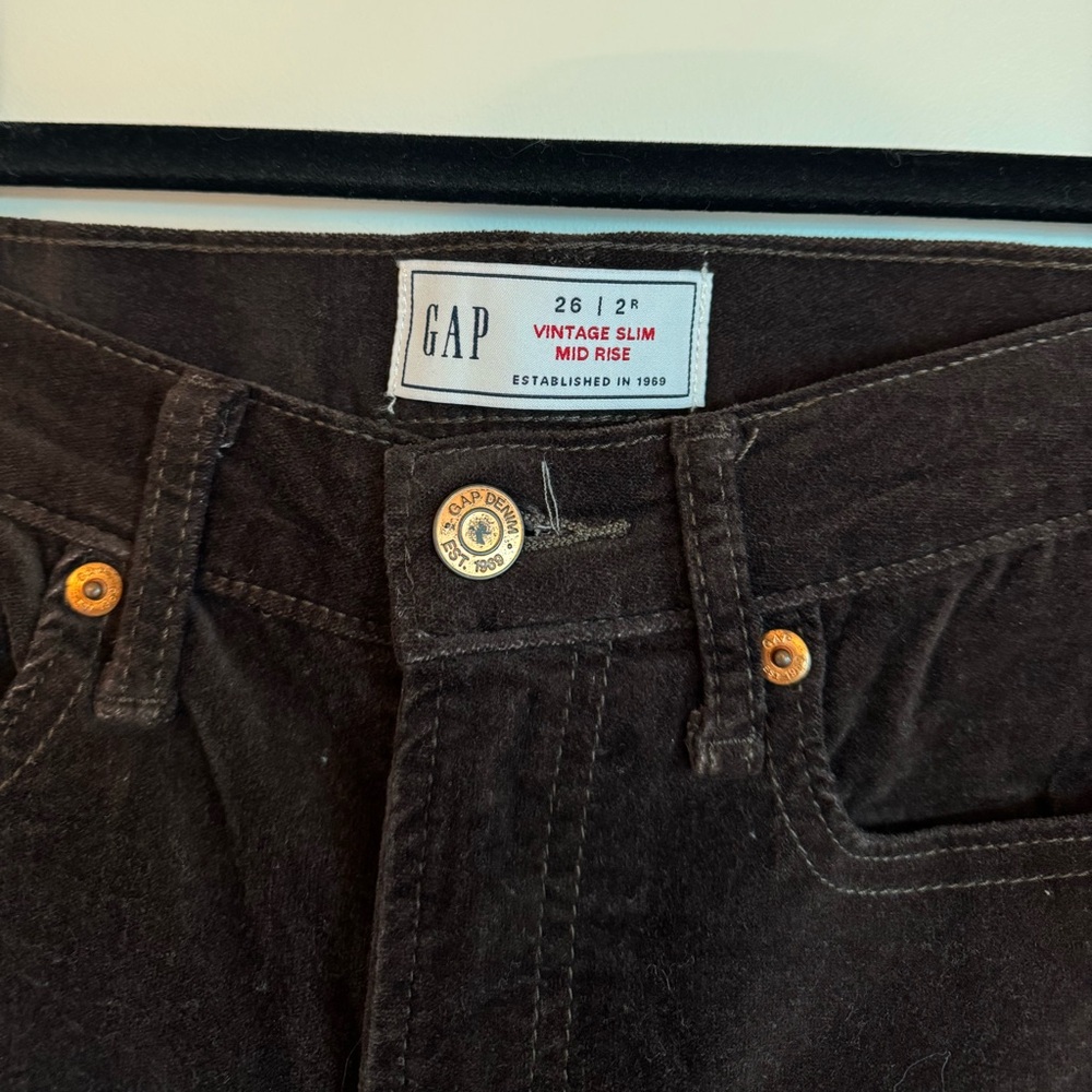 NWT GAP Women’s Brown Velvet Vintage Slim Mid rise Jeans - Picture 7 of 9